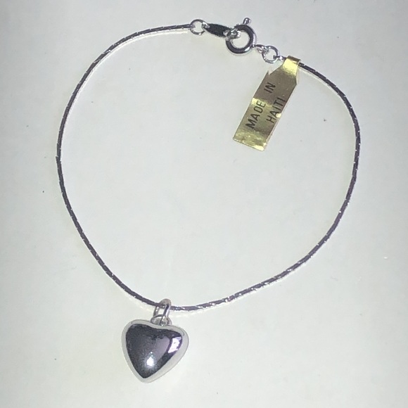 Vintage Jewelry - Vintage Silver Tone Dainty Heart Charm Bracelet